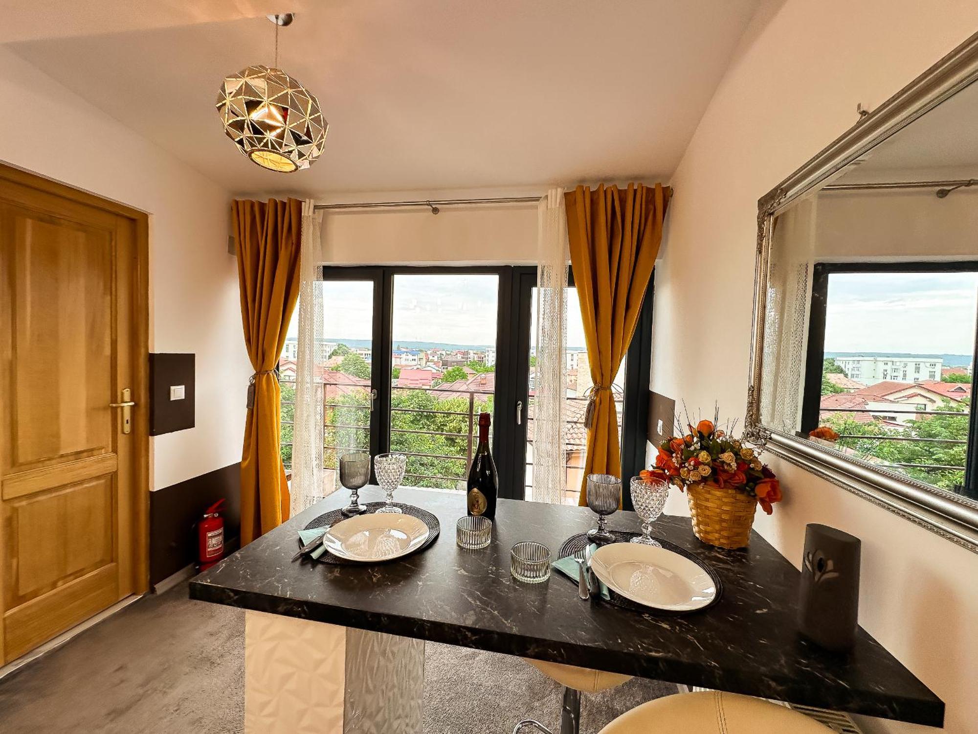 The Royal - Studio With Balcony & Panoramic View 克拉奥华 外观 照片