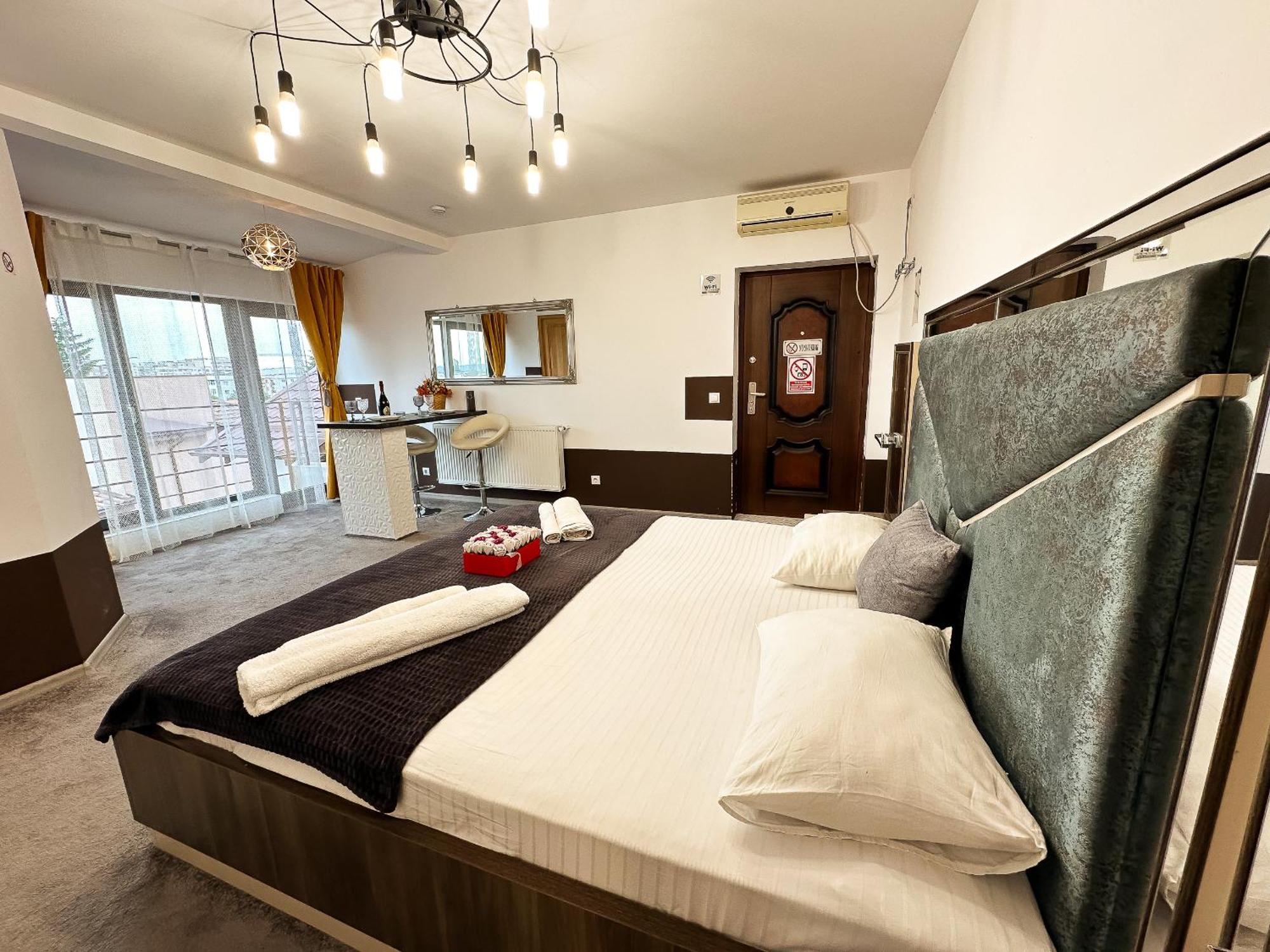 The Royal - Studio With Balcony & Panoramic View 克拉奥华 外观 照片